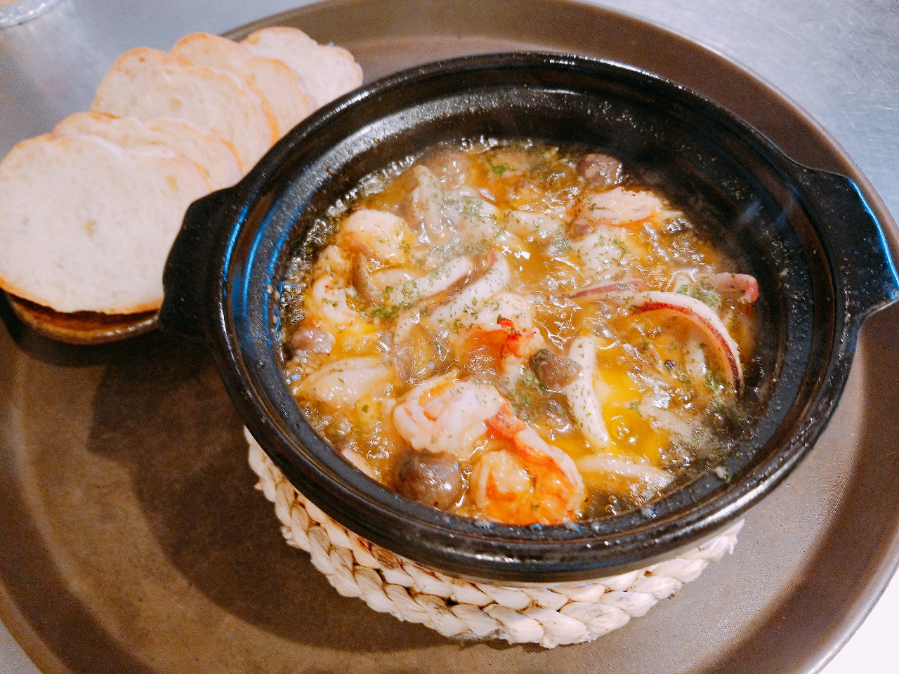 俺流、海鮮アヒージョ。