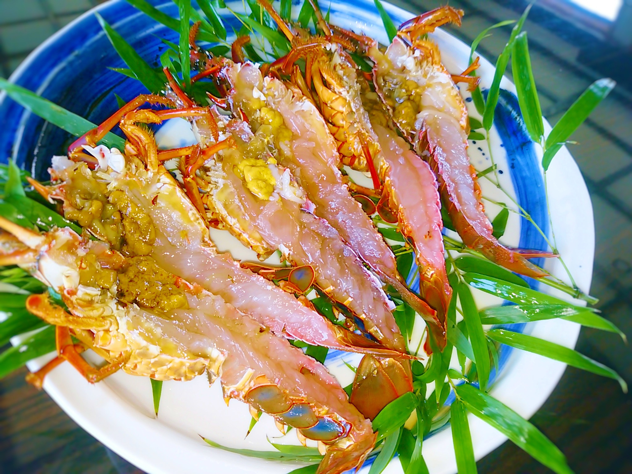 身はプリプリですよ。