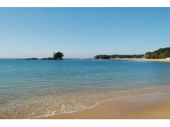 目の前は、あづり浜という海岸♪