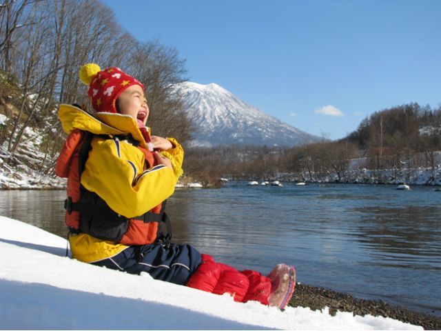 冬の羊蹄山を川から見るのもなかなか面白いよ!