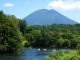 「蝦夷富士」と呼ばれる美しい羊蹄山をバックに、たくさんの緑と清流のせせらぎに癒されて〜