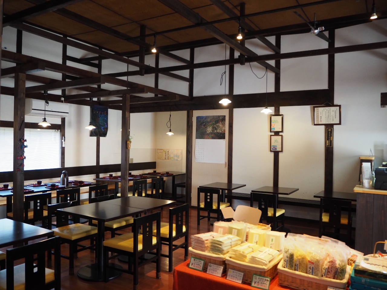 zTONAĂ̊tH[VbNȓXA␶߂ȂǁAHȂł̖͂킢y߂܂B