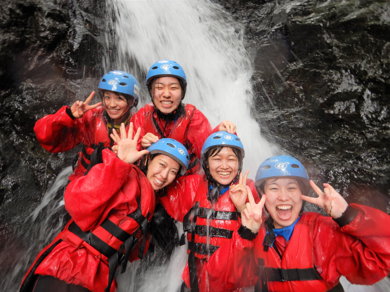 女子会ラフティング増えてます!