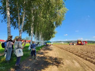 ひろーい畑の中へレッツゴー!