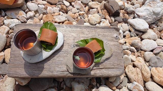 قƁEEBԂYĖlŃeB[^CB