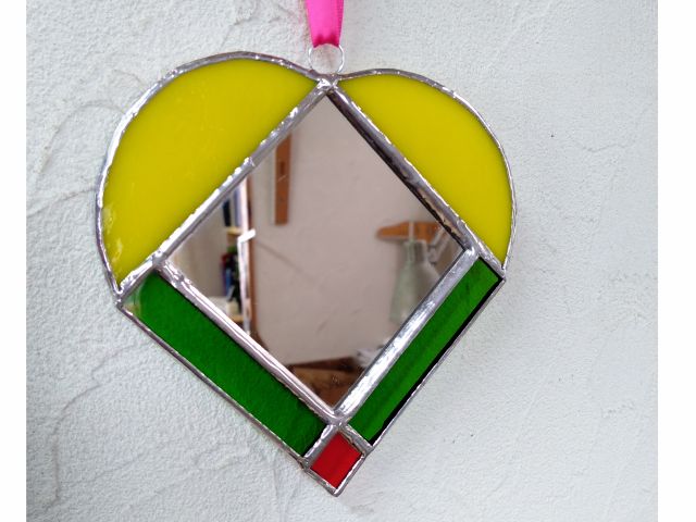 このような鏡が作れます!当日お持ち帰り可能です♪