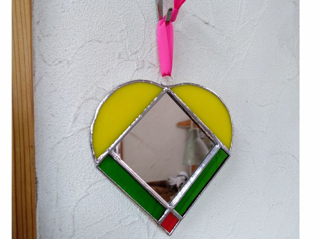 壁に吊るすとこんな感じ・・・旅の記念です・・