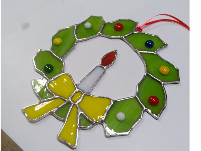 ステンドグラスのクリスマス リースを作ろう 90分 6000円 ルミネステンドグラス工房 じゃらん遊び体験 ステンドグラスのクリスマス リースを作ろう 90分 6000円 ルミネステンドグラス工房 じゃらん遊び体験