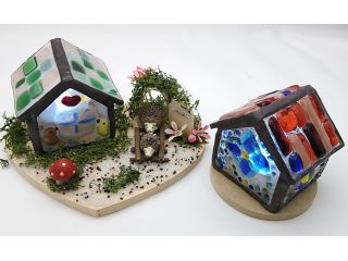 右 S=「小さなガラスのお家」 左 M=「小さなガラスのお家・ミニチュア付」の2コース どちらかお選びい。