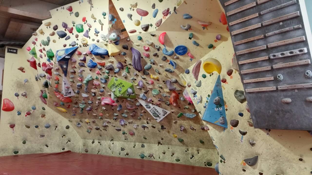 柏店のメイン壁の一つ!140度!!