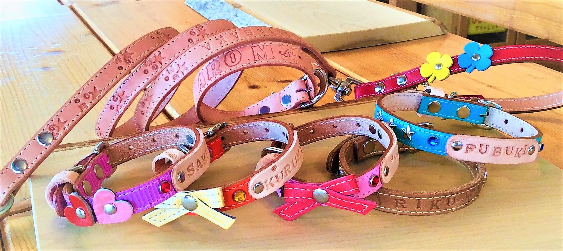 首輪　わんちゃん用　牛本革　レザークラフト ペット用首輪 大型犬用 レッド 首回り44-52cm ペット 犬 愛犬