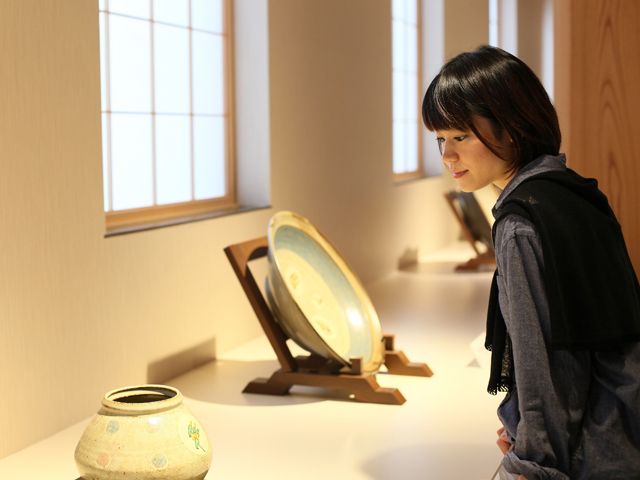 美術館の館内は、作家、島岡達三氏の陶器が300点あり、ホテルサンバレーが所有する数々の美術品も楽しめます♪