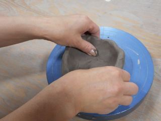 初心者でも簡単♪みんなでてびねり体験☆