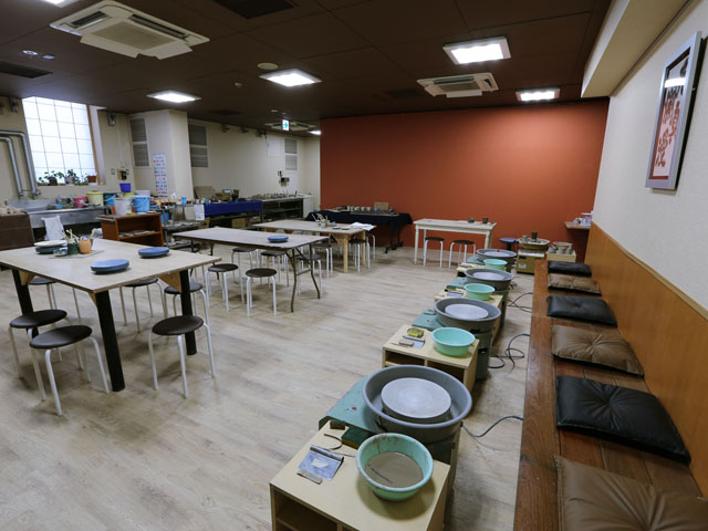 ŋG߂Ɋ֌WȂK̂̌Xy[XłȂIWi̊낤