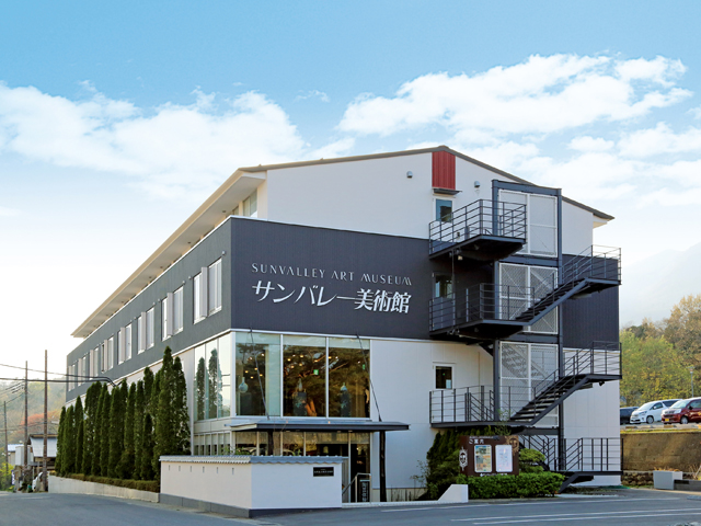 zeTo[ߐ{ɗאڂĂ邩Ah̕ɂ֗