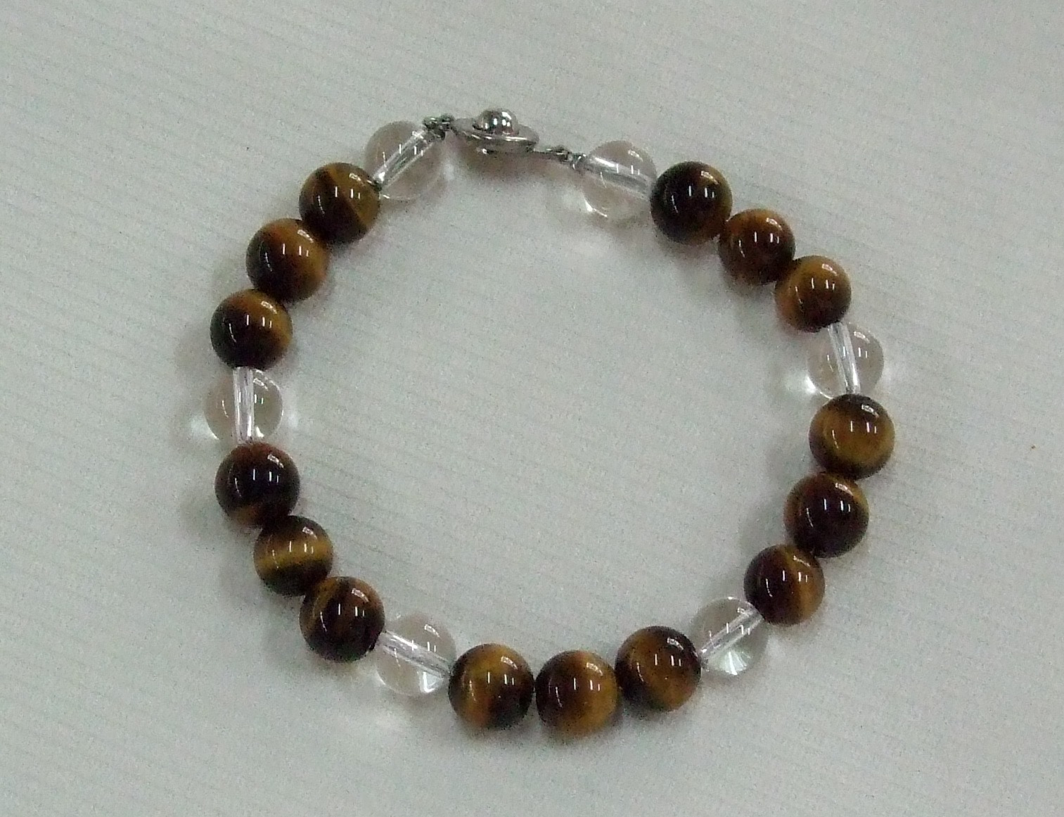 yVR΃ANZT[̉w݂̗zuXbgizbN^CvjB30̓VR΂炨DɃ`CX 