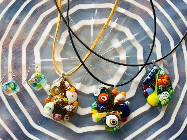 わたしだけのベネチアングラスアクセサリー体験作品