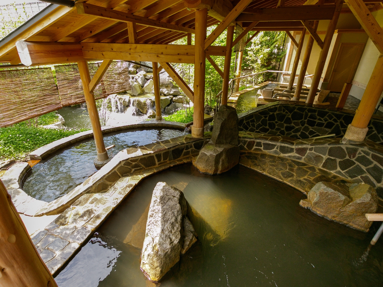 花ももの湯露天(男湯)イメージ