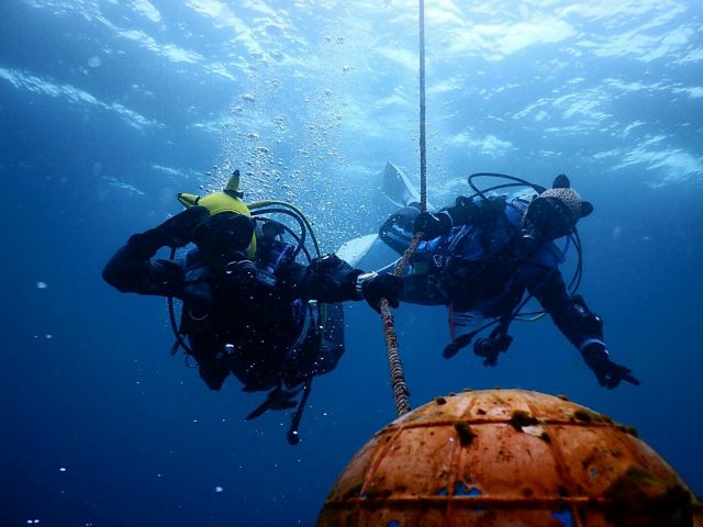 青い海 宇宙遊泳 楽しんでみては???
