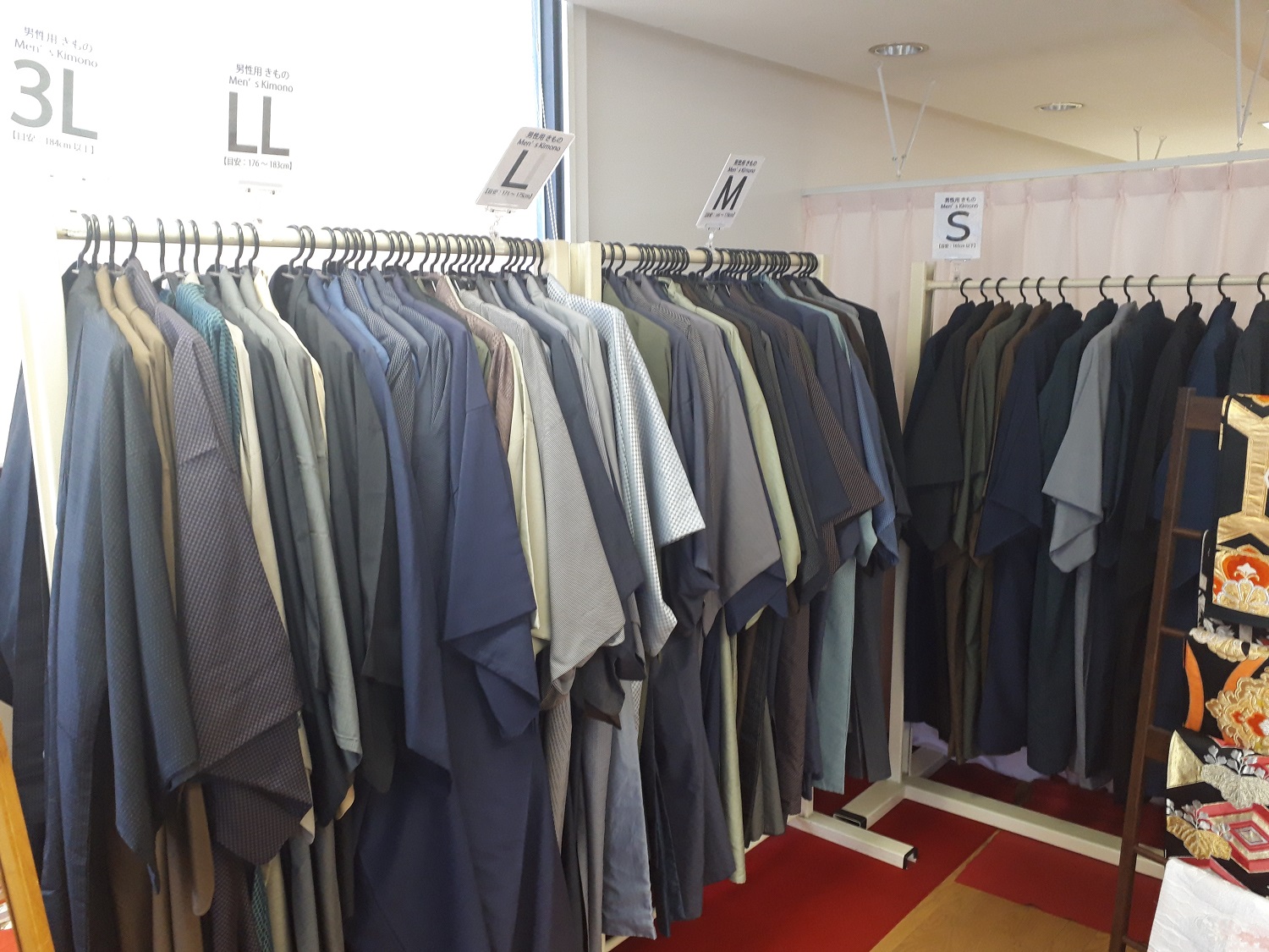 男性用きもの(店内)