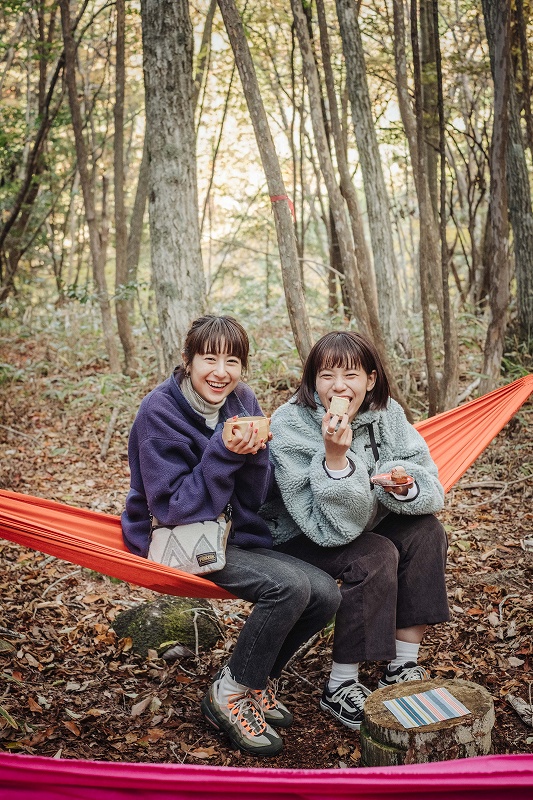 森の中でハンモックカフェ