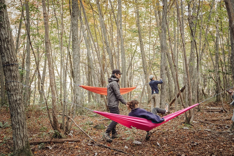 ガイド付きでハンモック張りも安心