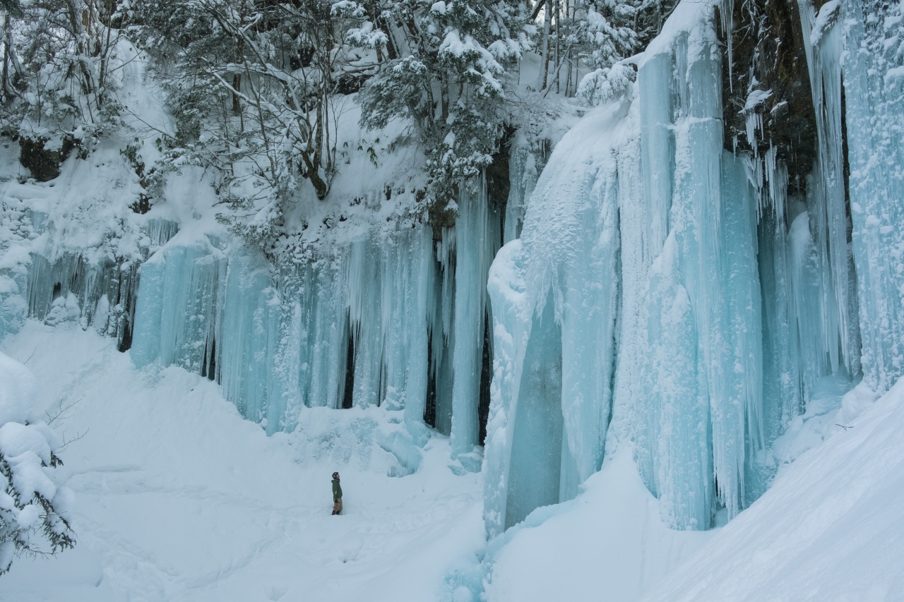 名もなき氷瀑。自然の神秘が作り出した造形