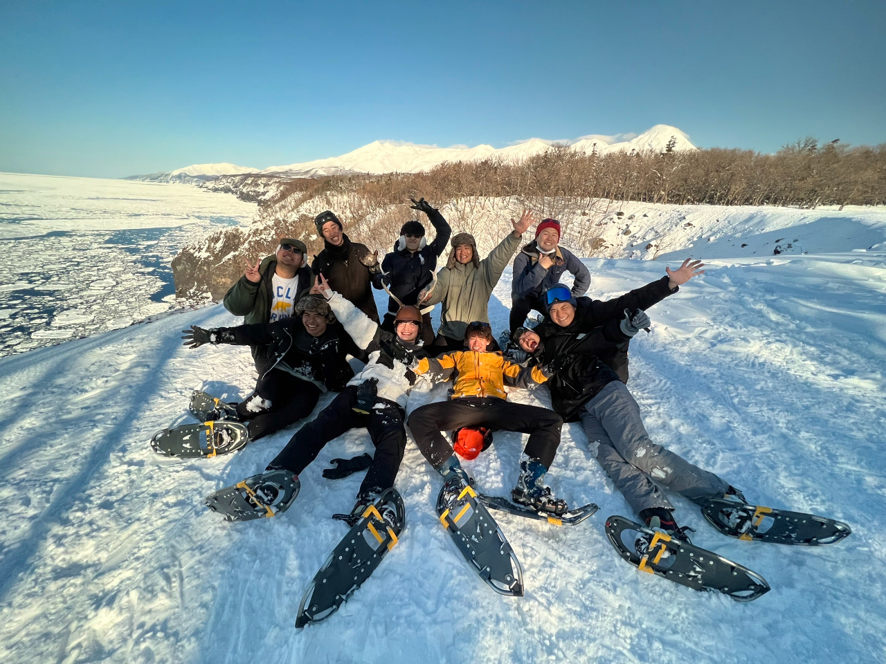 【午後3時間 動物たちの住む深い森へ!】けもの道スノーシューイング