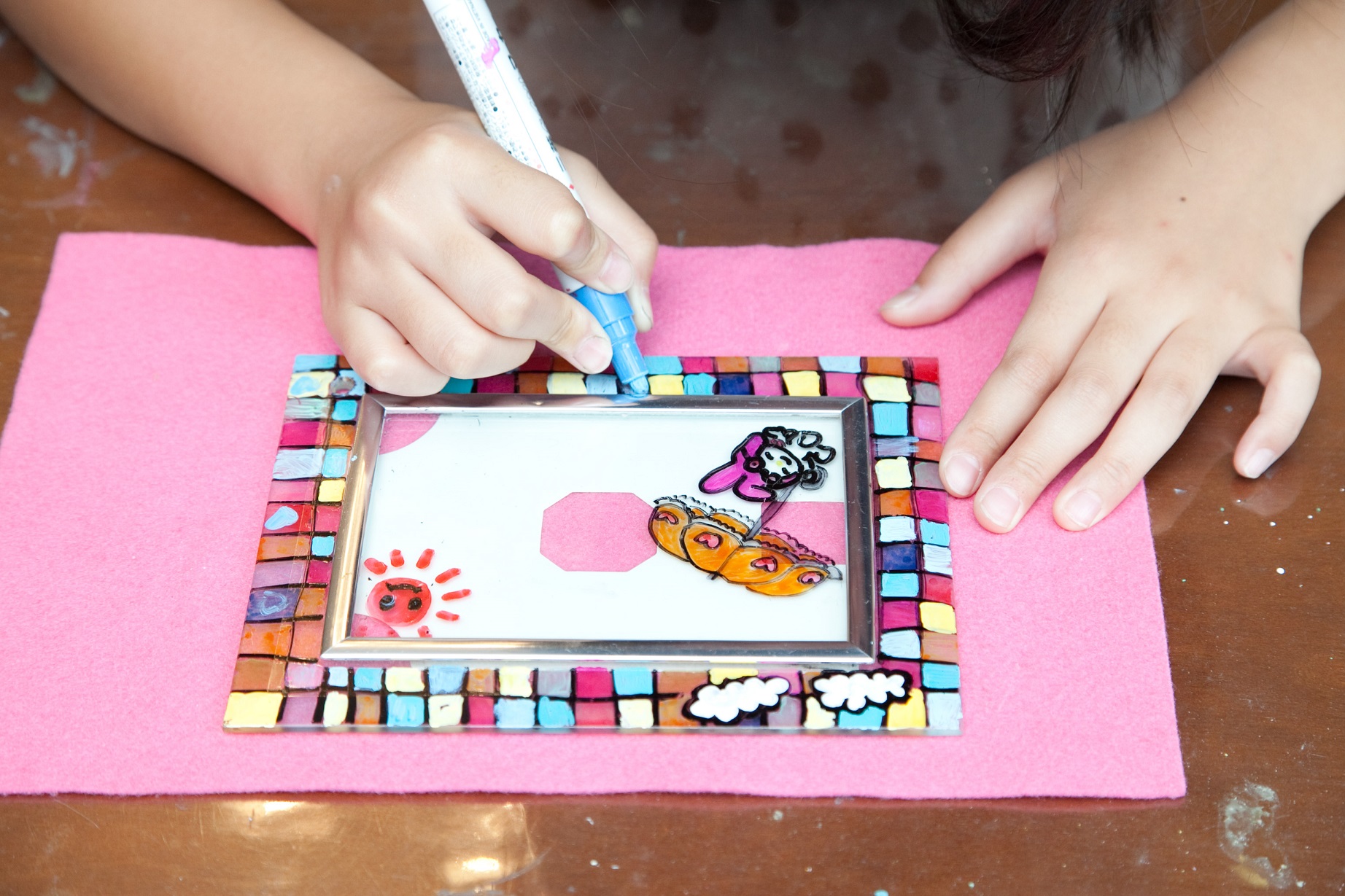 【初心者歓迎】ガラスペイント体験 所要時間30分 3歳からOK!マジックタイプ...