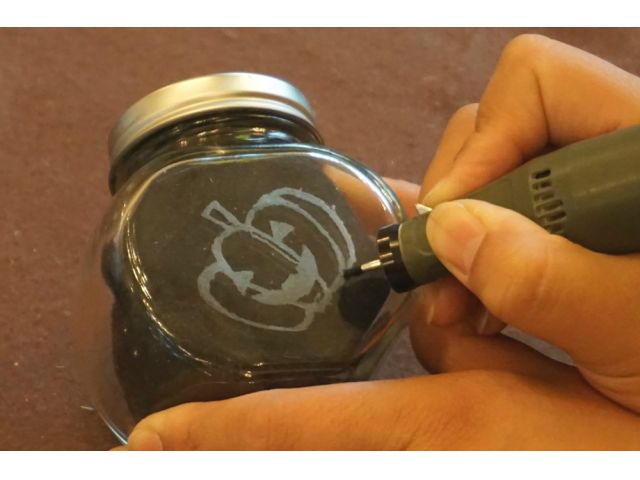 瓶も数種類あるので、絵柄に合うものを選んでくださいね(^^)