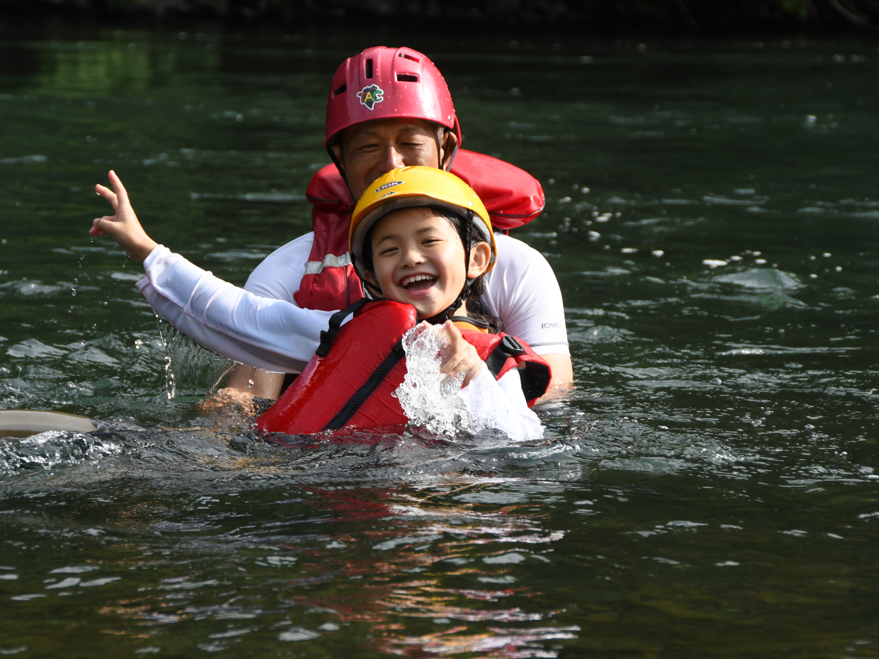 �j�������Ȑl�₿�т��������C�t�W���P�b�g�𒅂Ă��邵�A�E�F�A�������Ȃ̂łǂ�ǂ��̒��ɓ����ėV�ׂ܂��I