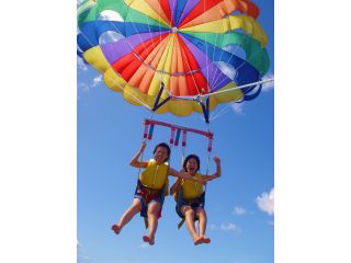 上空からの瀬底島と光り輝く海に感動!