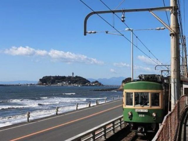 江ノ電腰越駅からすぐ近くです