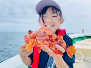 【船釣り体験便】 1月「カワハギ&ガシラ」・2〜5月「ガシラ」・6〜8月「アジ・ガシラ」・9〜11月「タチウオ」・12月「カワハギ」狙いで出船予定です。