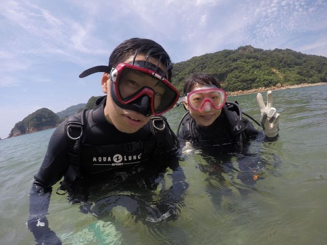 体験ダイビングでの記念撮影♪