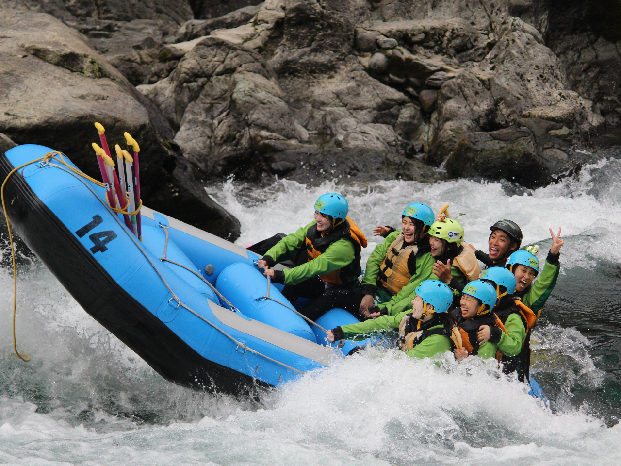 PR[X͗Vׂ|CgI{[ggVтg̒ՂՂjƂł܂B