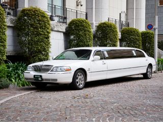 リムジンと言えばコレ!王道のリンカーンリムジン