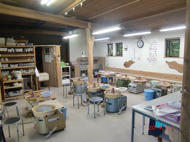 電動ろくろ10台常備