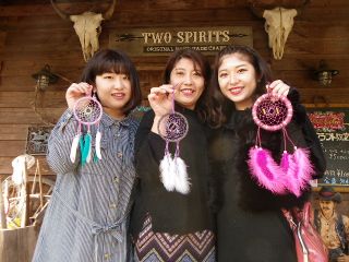 こんなに細かく編み込んで大作の完成です!