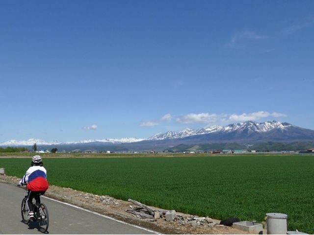 富良野ネイチャークラブ:E-BIKE(電動アシスト自転車)レンタルYPJ-EC【1日コース】-長い移動時間を楽しい思い出に変える!