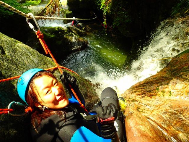 キャニオンズ奥多摩:2024年開催予定★キャニオニング もののけコース(ホーリー) 半日プラン 【写真・動画付き】