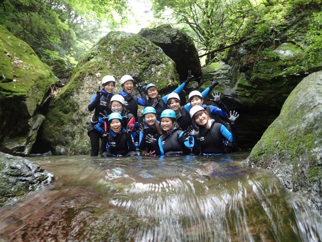 キャニオンズ奥多摩:2024年開催予定★キャニオニング ビッグもののけコース(ビッグホーリー) 半日プラン【写真・動画付き】