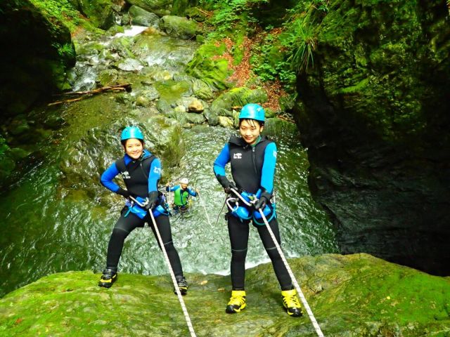 キャニオンズ奥多摩:2024年開催予定★キャニオニング ビッグもののけコース(ビッグホーリー) 半日プラン【写真・動画付き】