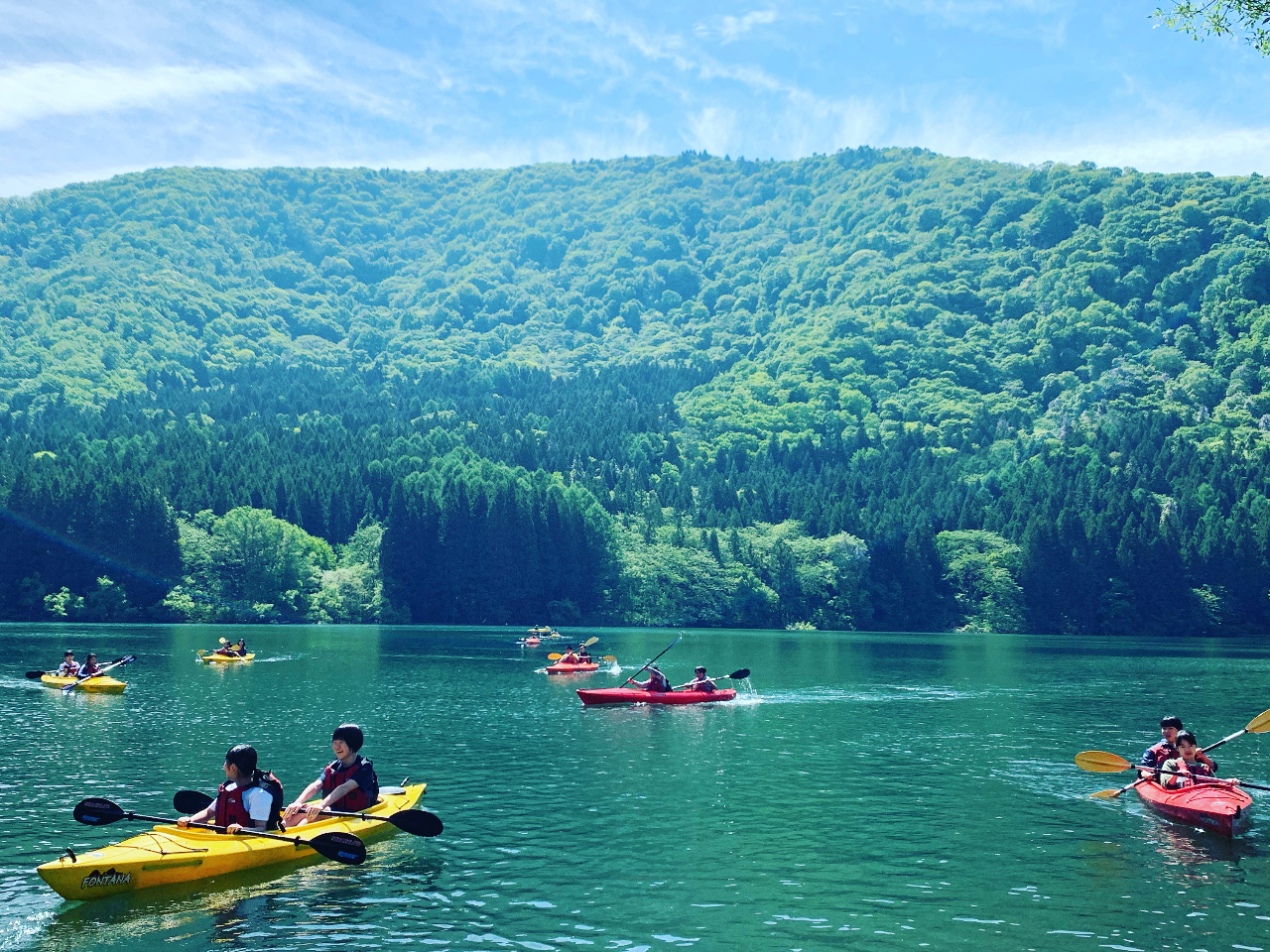 �ő�50���l�̒c�̗l���󂯓���\�ł��B���₢���킹���������B