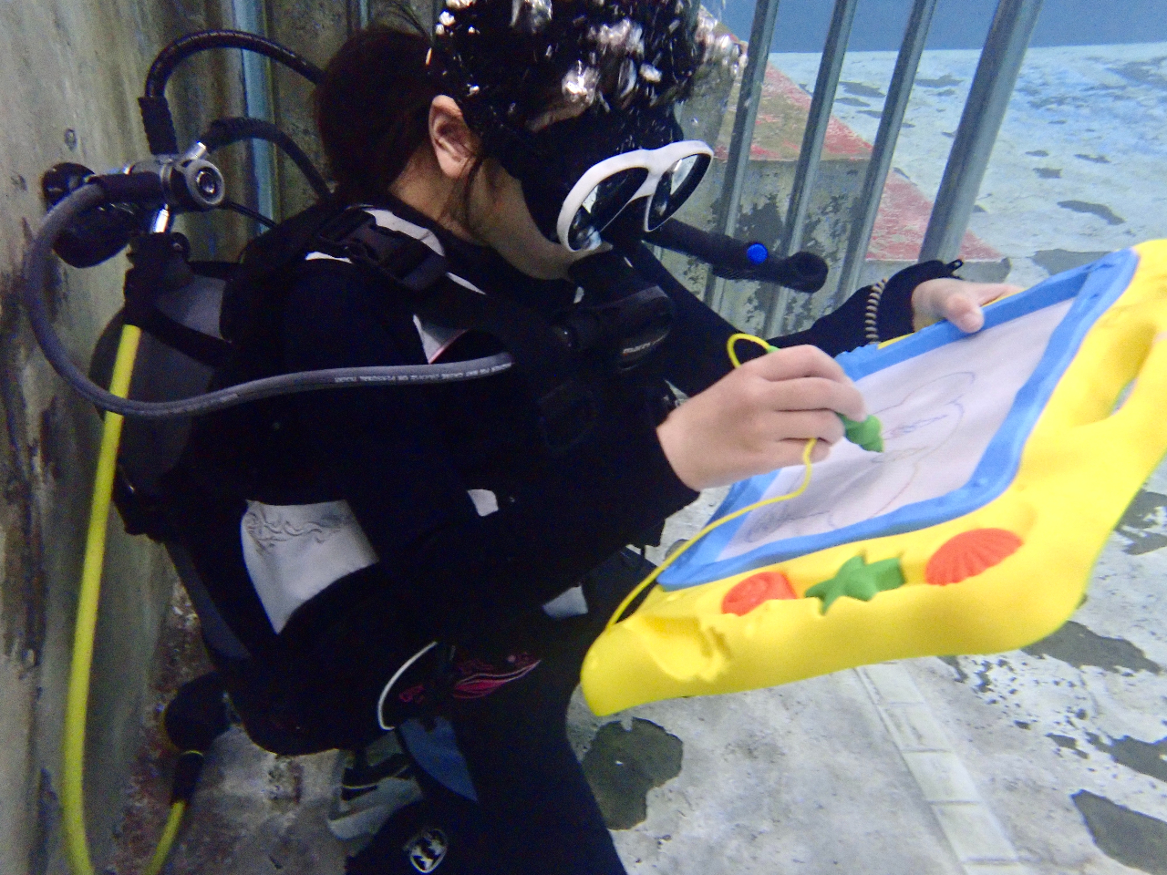 質問があれば水中でもOK!