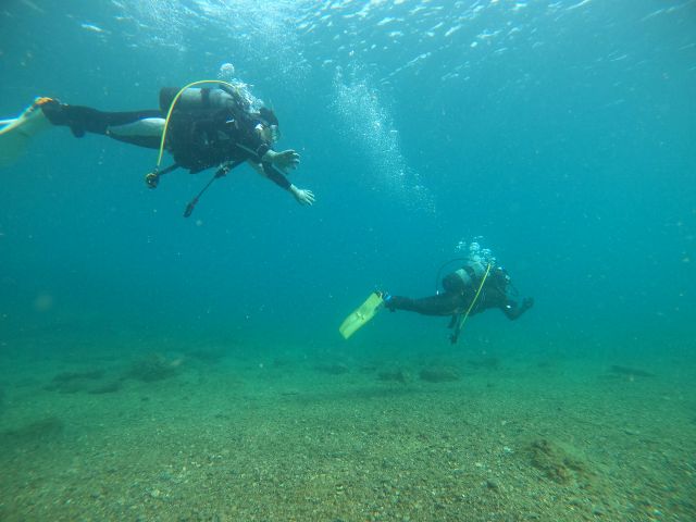 和歌山や日本海の舞鶴付近などで海洋講習を行います。場所の決定は、天候を考慮し直前で決定します。