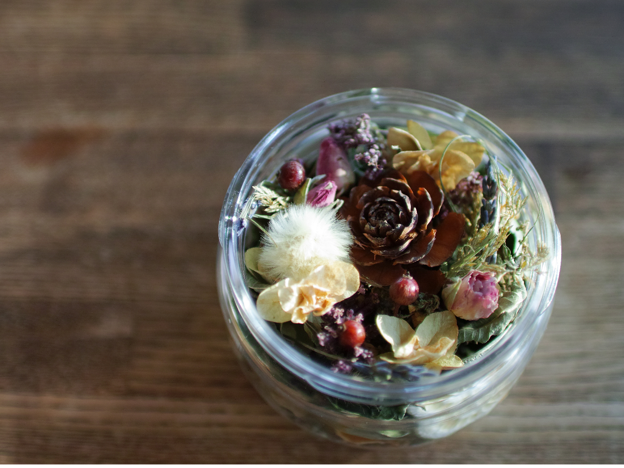 自然本来の色彩、素材それぞれの豊かな表情、香りをお楽しみいただけます。