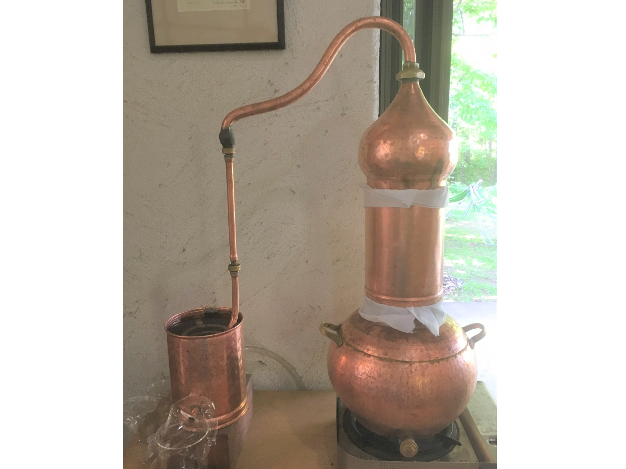 自家抽出のローズウォーターを贅沢に使います。