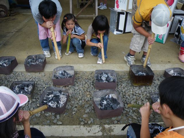 炭火おこしに挑戦!