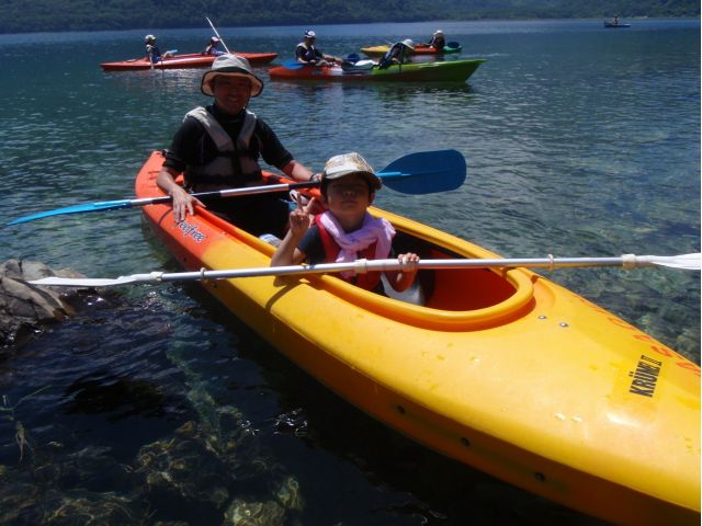 親子で乗れば小さなお子様も湖散歩ができます